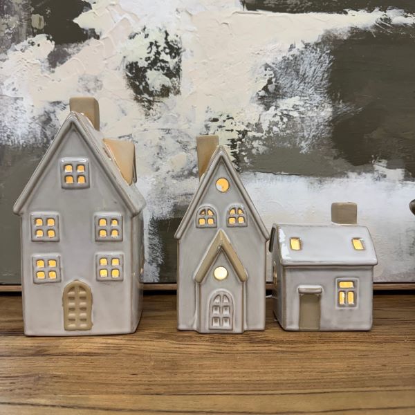 Lucia Snow House with Light | 8x7x11cm