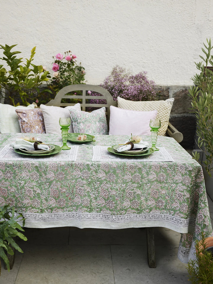 Indian Summer | Linen Tablecloth 170x270cm | Green/Rose