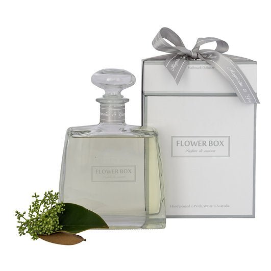 Flower Box | Hallmark Diffuser 12 months | Magnolia & Green Leaves - Suzie Anderson Home