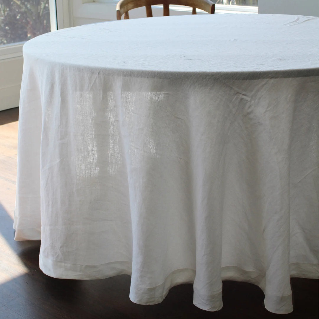 French Signature Tablecloth | White | Round 270cm