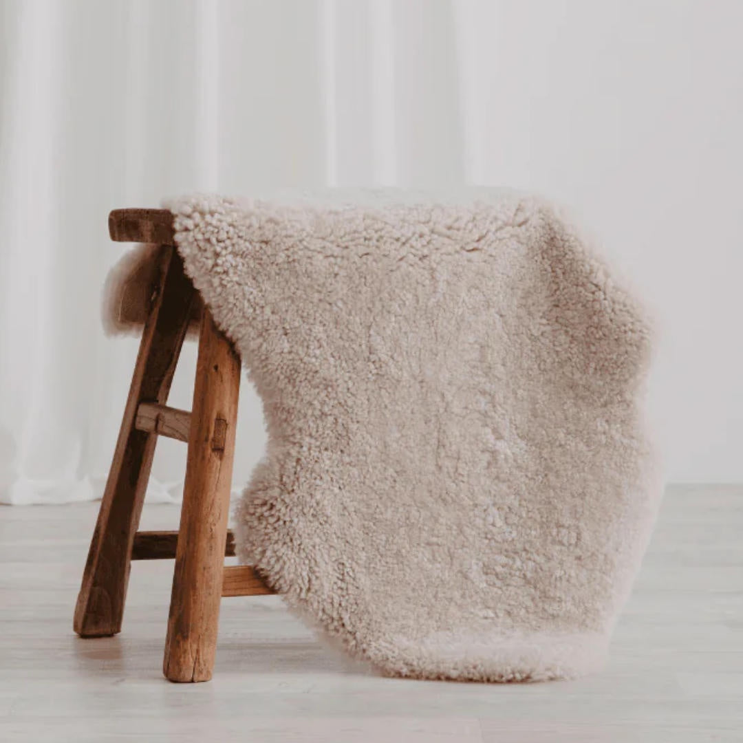 Fibre | Short Wool Curly 90cm Rug | Oatmeal