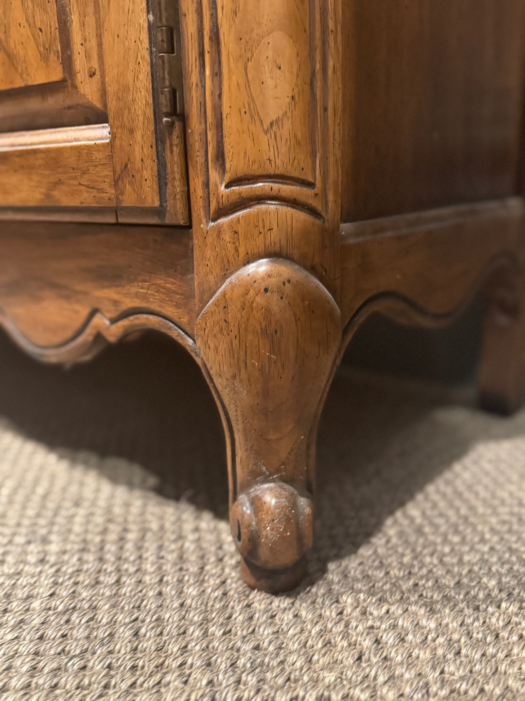 ESTATE | Thomasville American Oak Vintage Credenza and Hutch | As Is Condition