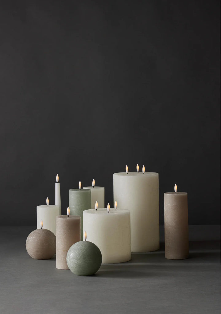 Hughe LED Pillar Candle | Green | 15cm