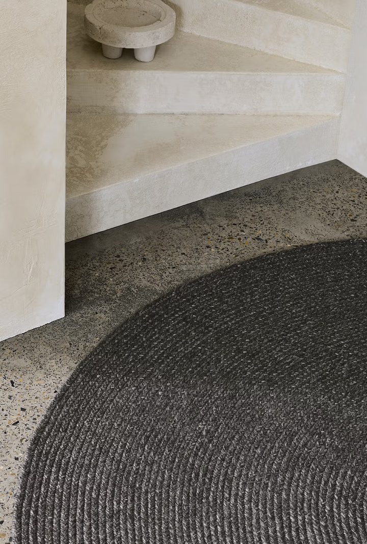Armadillo Braid Wool/Viscose Round Rug | Charcoal *Dropship Only*