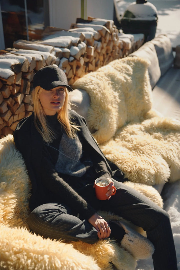 Cable | Aberdeen Argyle Jumper | Charcoal
