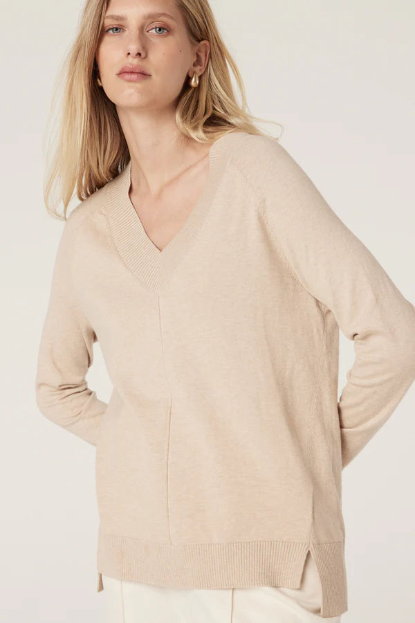 Cable | Cotton Cashmere V Neck Jumper | Sand