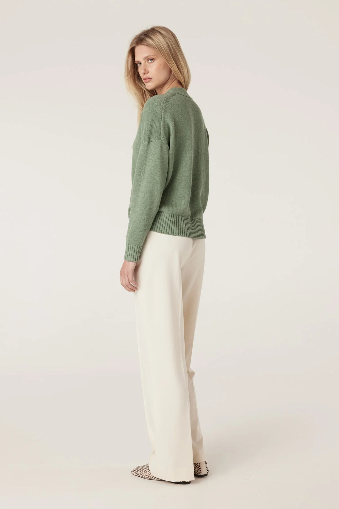 Cable | Flax V Jumper | Field Green