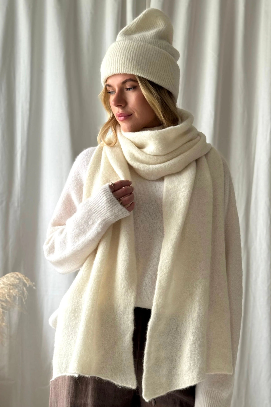 Bypias | Chamonix Alpaca Beanie | Off White