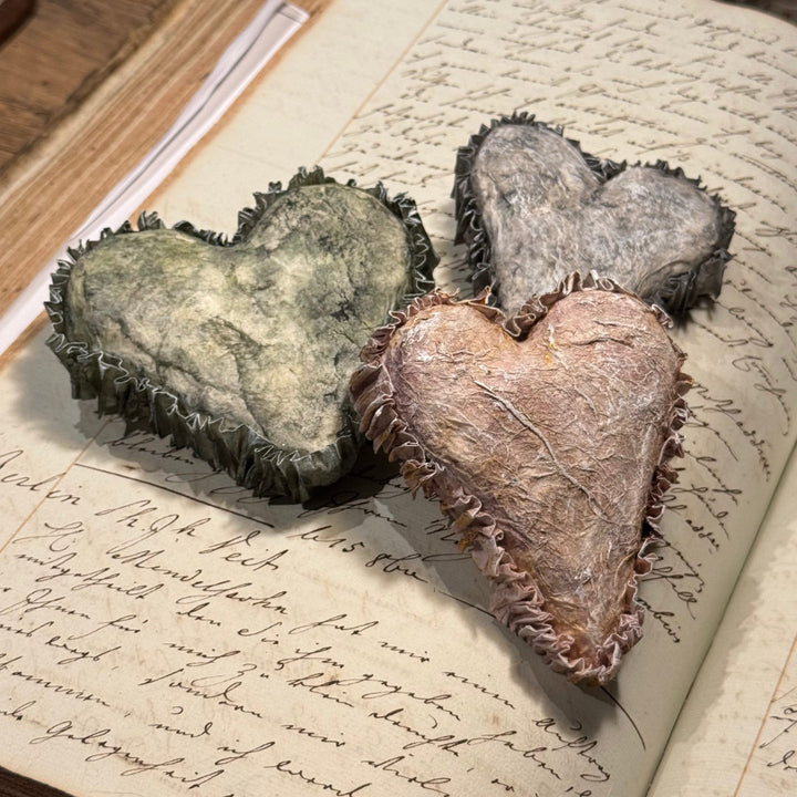 Handcrafted Paper Heart by Paper Artist Rossana Perry | Green