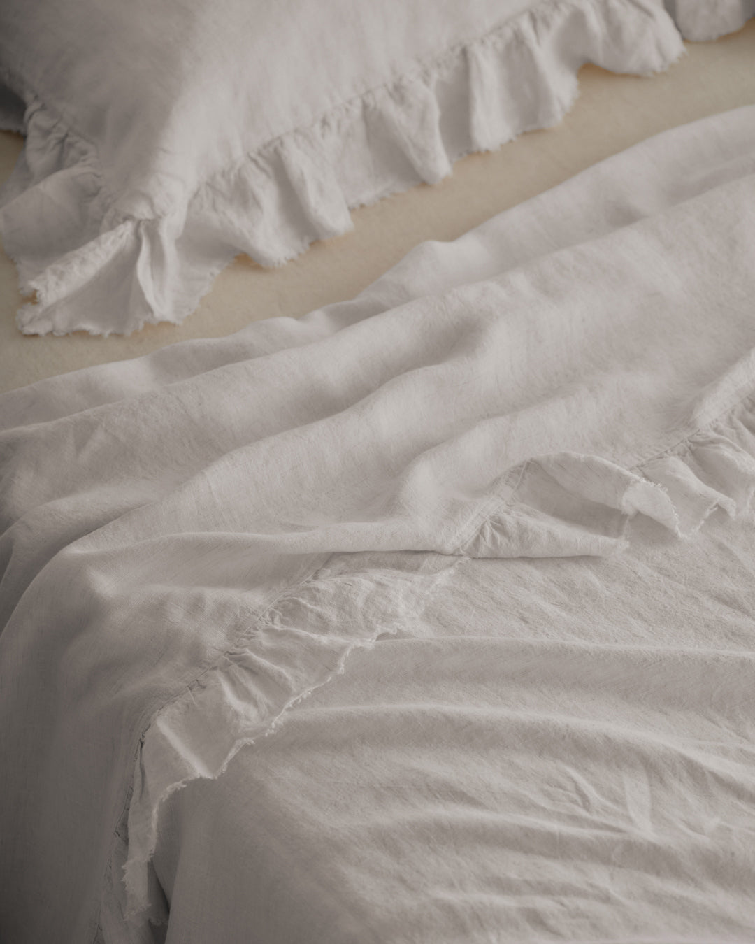 Kristine Linen Flat Sheet + Ruffle | Petra