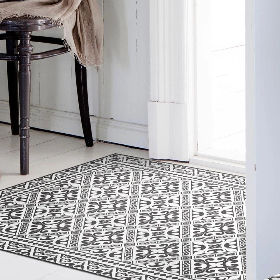 Flor De Lis Black &amp; White Vinyl Mat