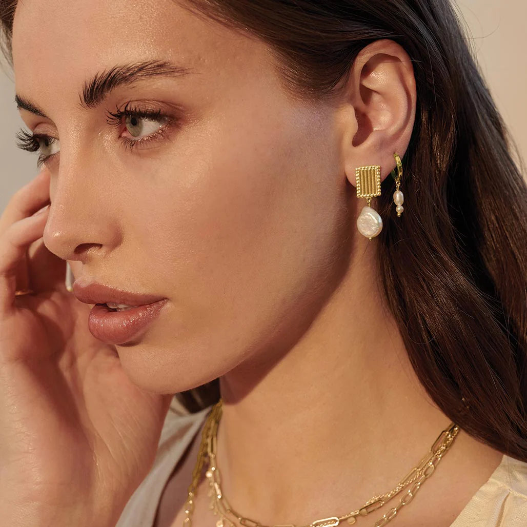 Aphrodite Goddess Small Pearl Earrings | 18K Gold Plate