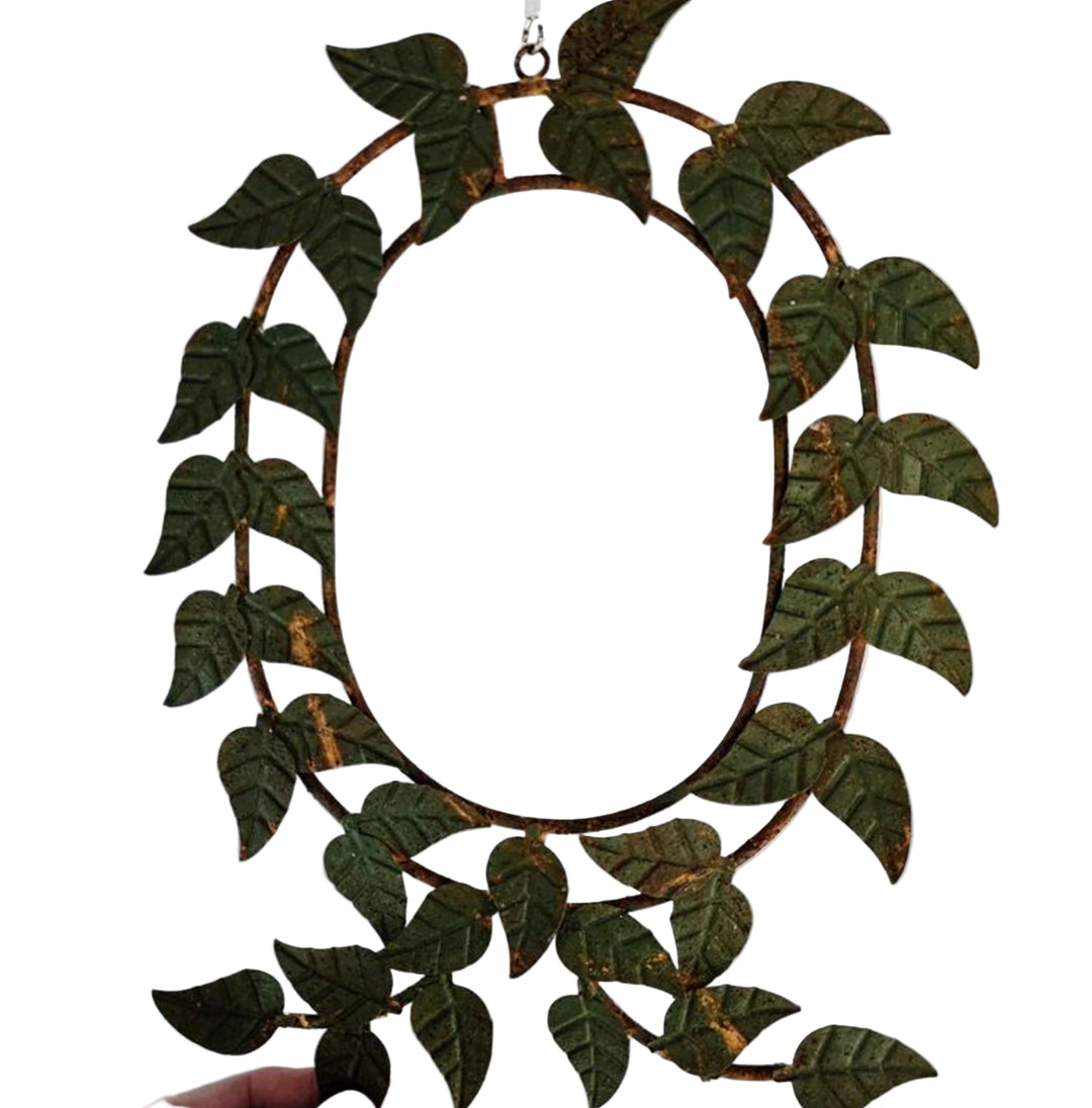 Green Ivy Leaf Vintage Wreath | Medium