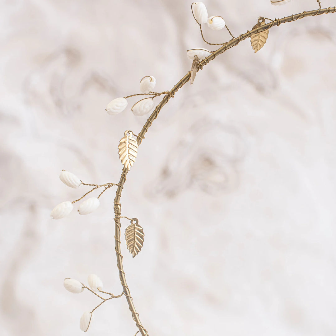 Wreath with Brass Leaves and White Branchlets | 25cm