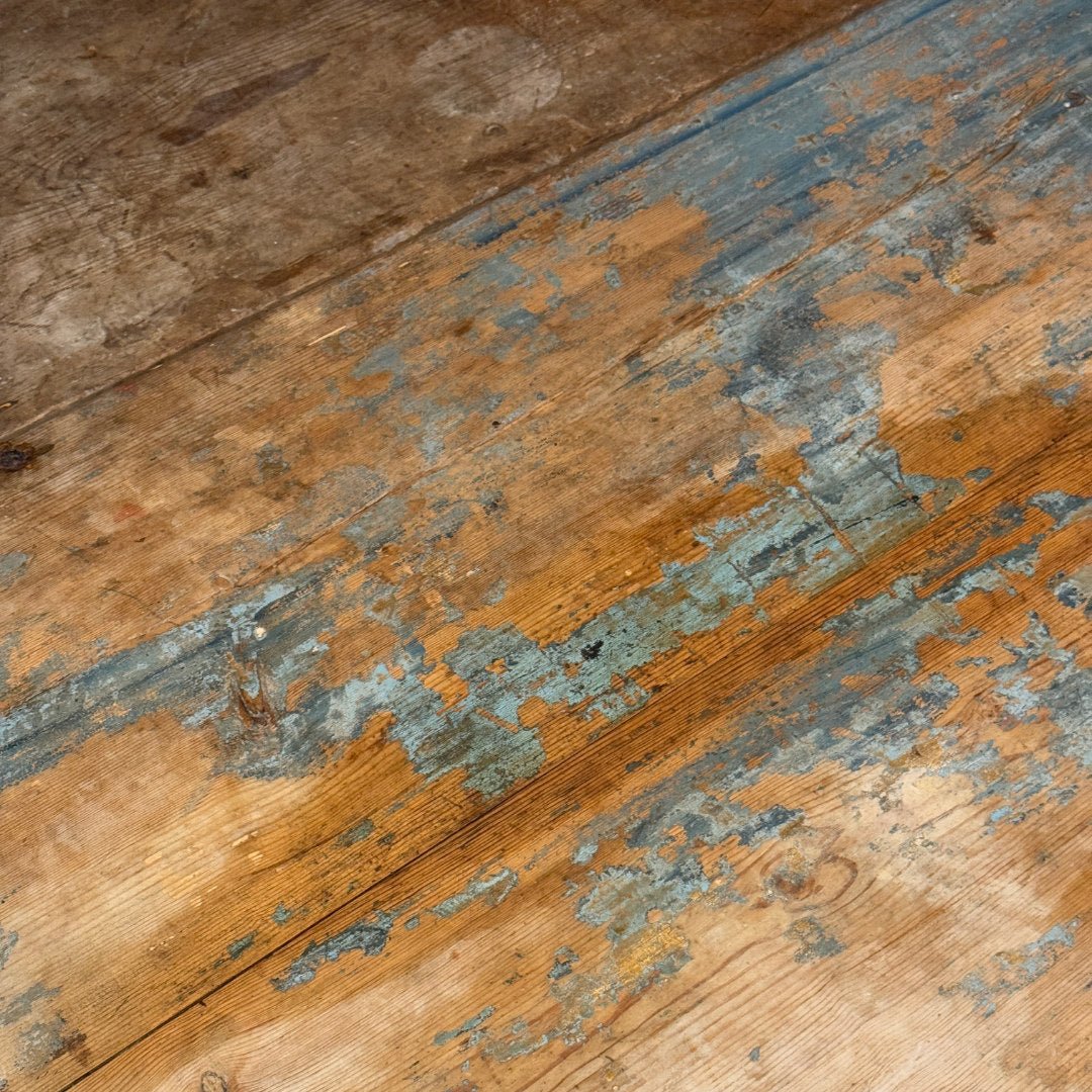 Antique Swedish Gateleg table | Painted | Circa 1890 | Sourced Paris - Suzie Anderson Home