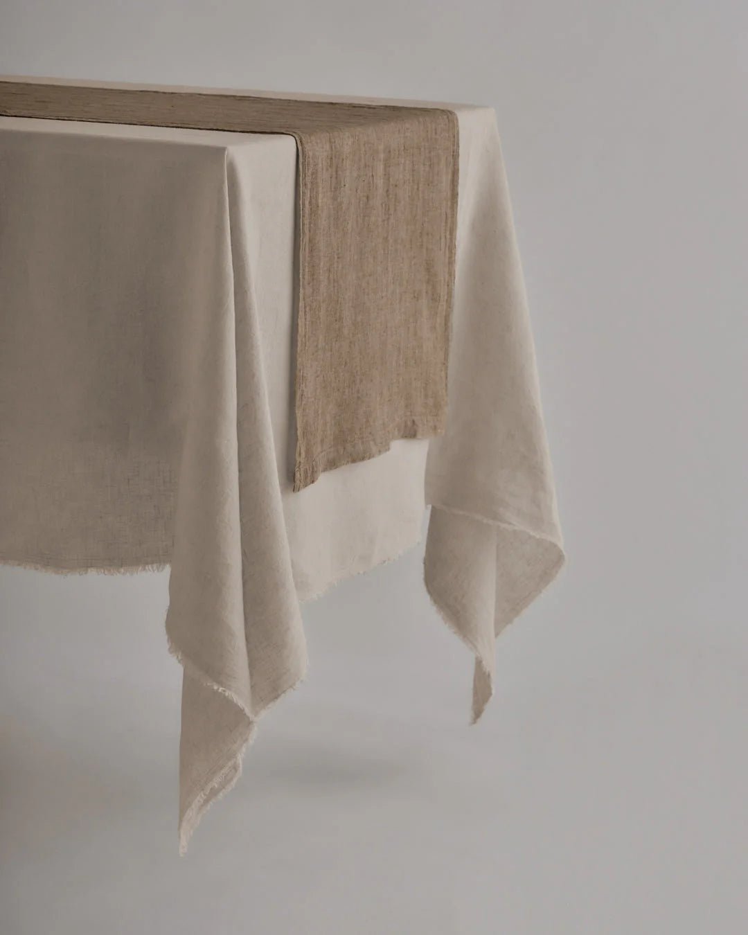 Basix Linen Runner | Brun *NC - Suzie Anderson Home