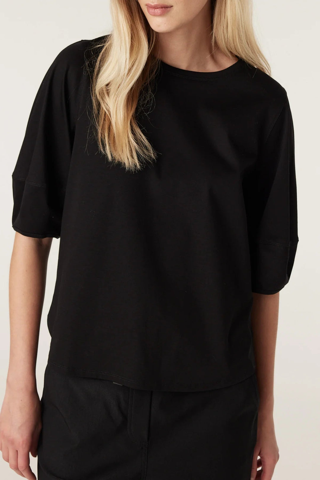 Cable | Pima Lantern Sleeve Top | Black - Suzie Anderson Home