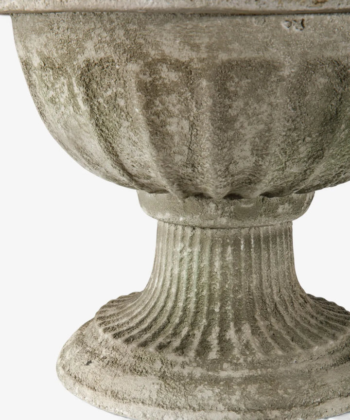 Balmoral Urn | 36cmW x 29cmH