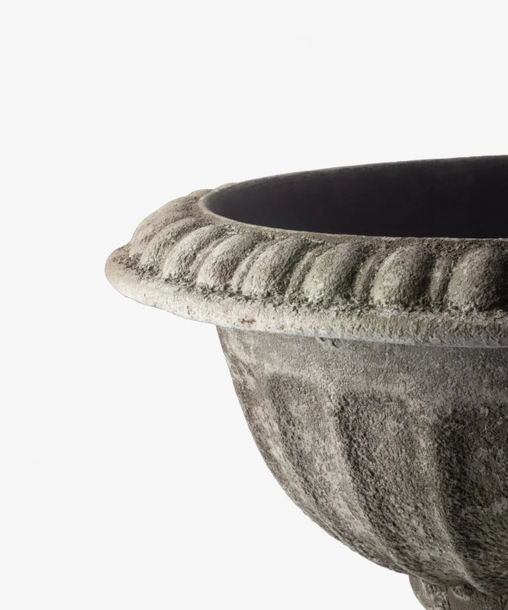 Balmoral Urn | 36cmW x 29cmH