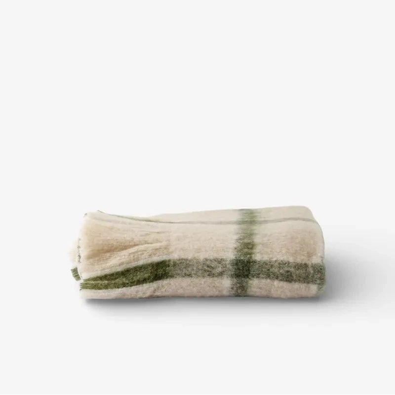 Julian Acrylic Throw | Green | 125x150cm