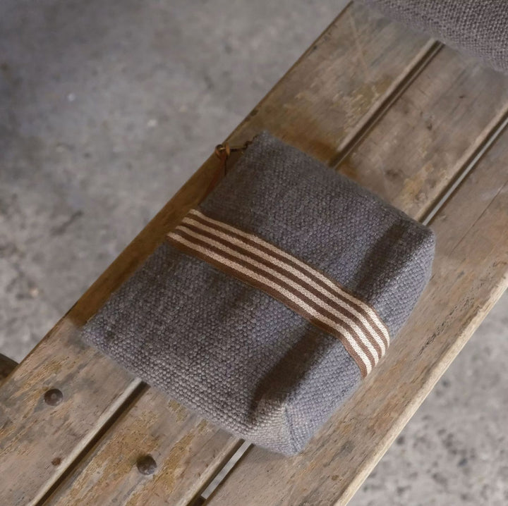 Jasper Linen Blend Pouch | Libeco | Charcoal