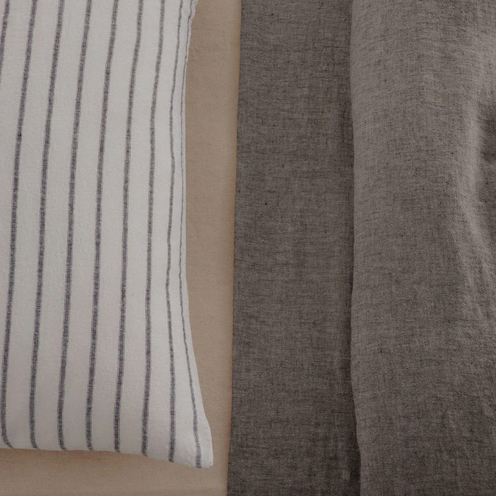 Basix Standard Pillowcase Big Stripe | Nox/Sabel