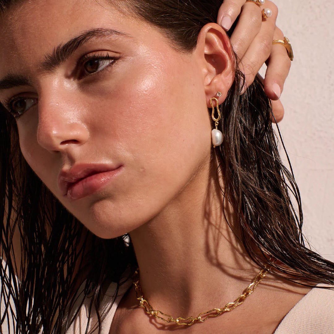 Eterna Baroque Pearly Earrings | 18K Gold Plate