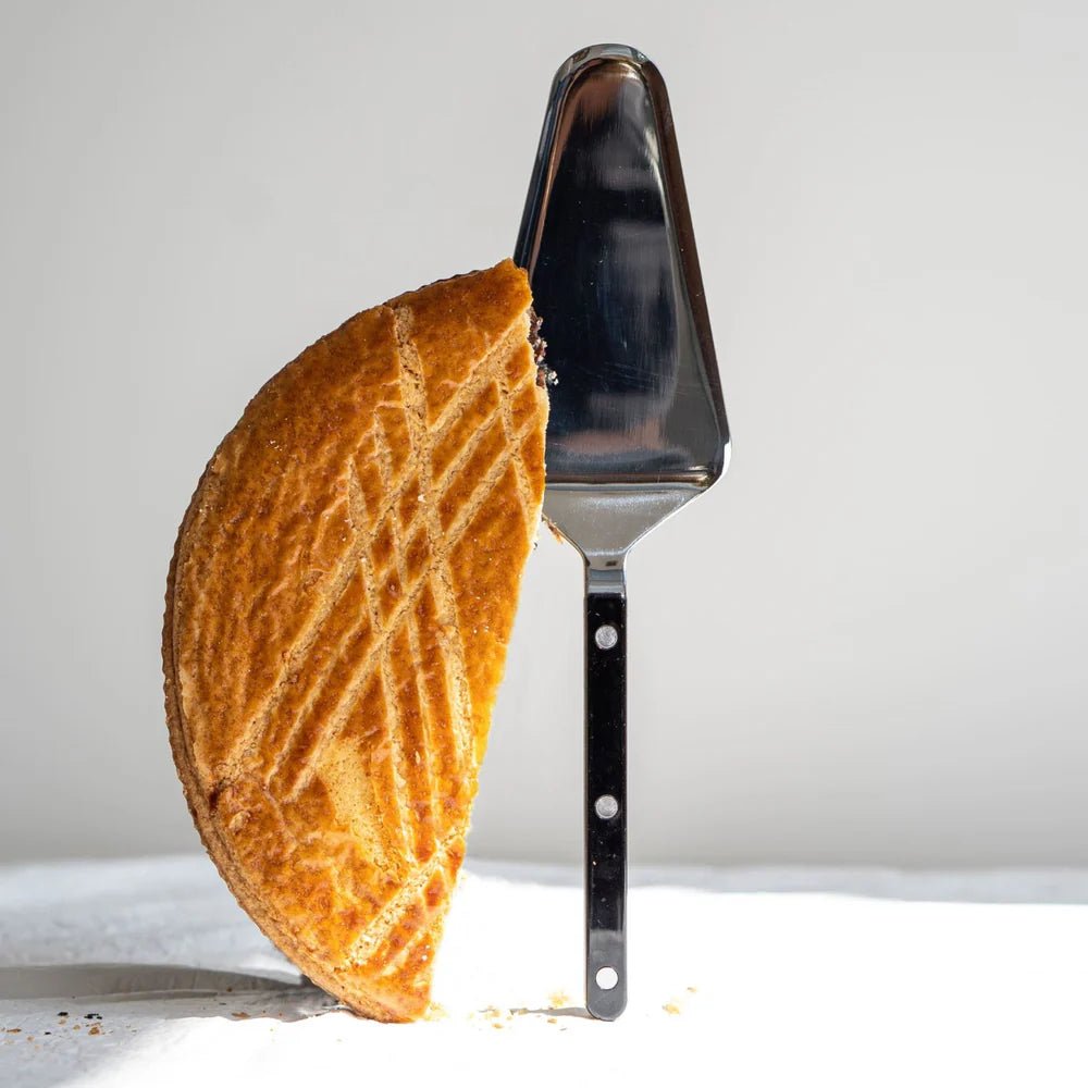 Sabre | Bistrot Solid Black | Tart Server - Suzie Anderson Home