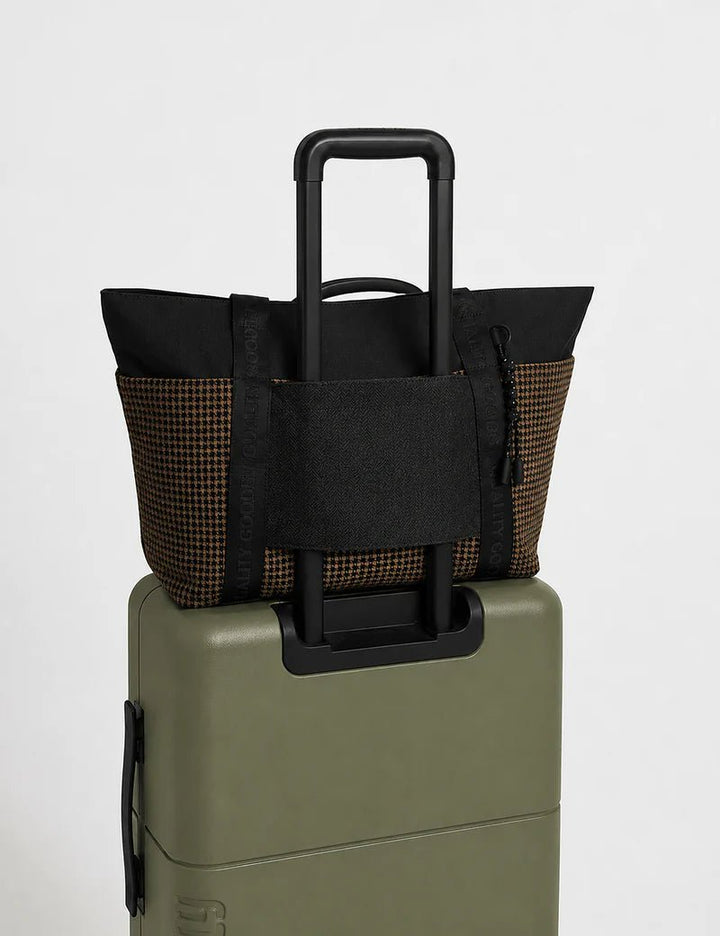Simple | Jasper Houndstooth Weekender Bag | Charcoal/Tan - Suzie Anderson Home