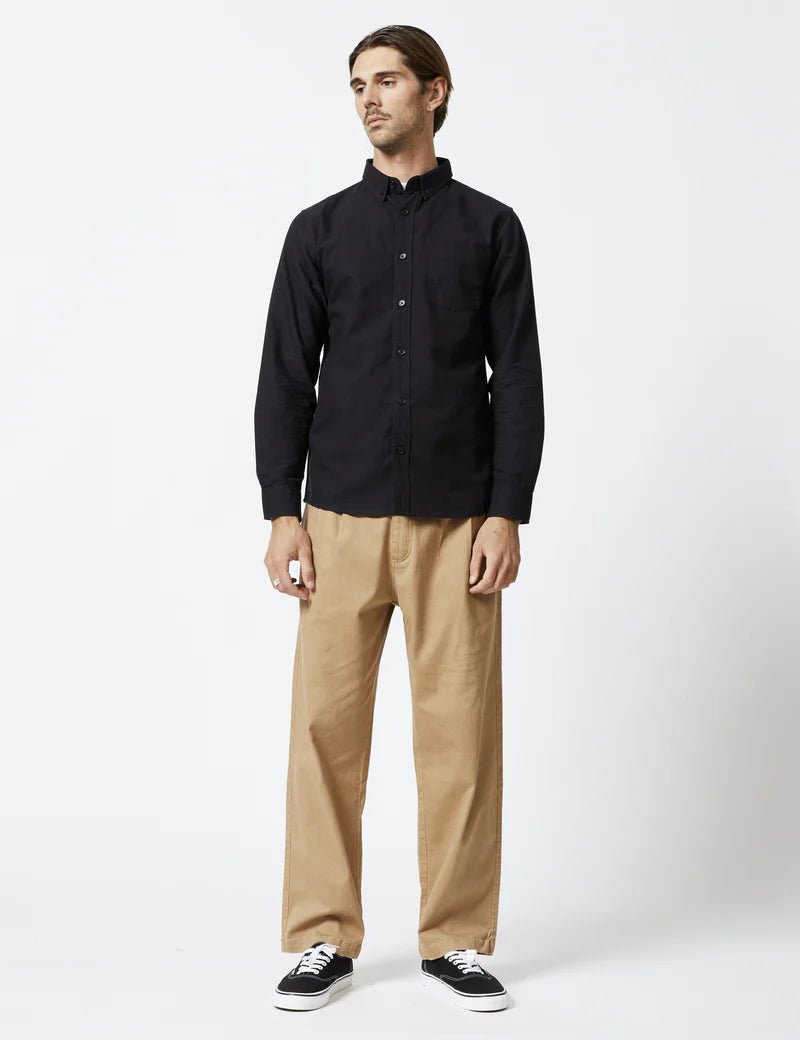 Simple | Men’s Oxford Long Sleeve Shirt | Black - Suzie Anderson Home