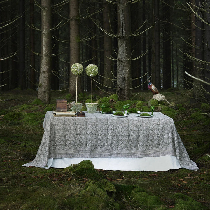 Paradise Linen Tablecloth | Green | 150 x 230cm