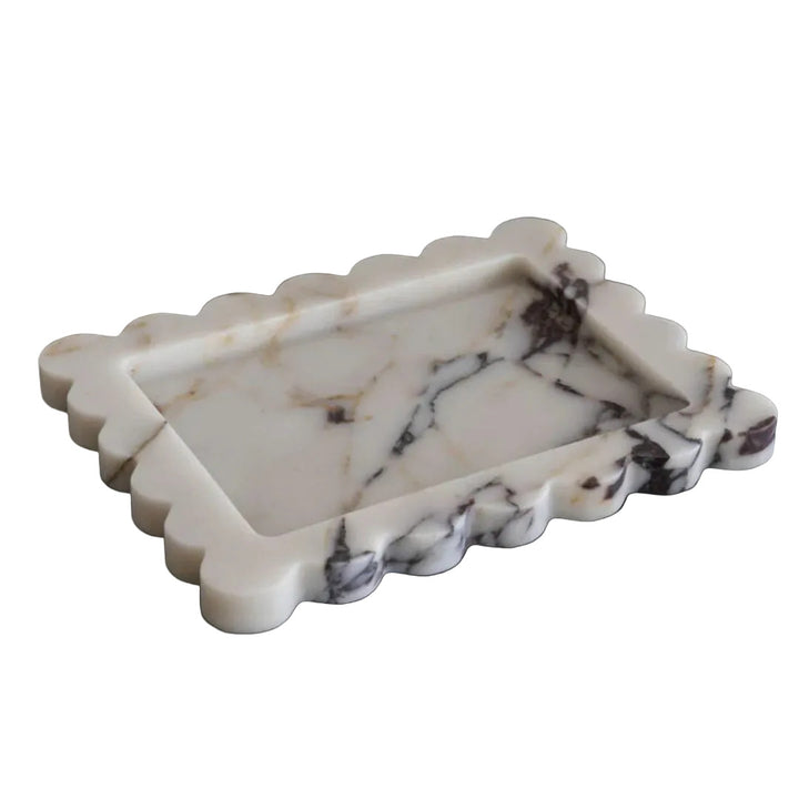 Palace Scalloped Marble Tray | Medium | Viola Calacatta